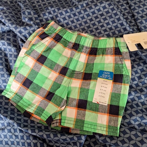 green shorts 6 to 9 months - Picture 2 of 3